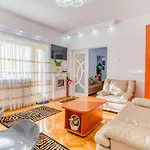 Suvenir Chic - Fusion Of Modern Elegance & Harmony