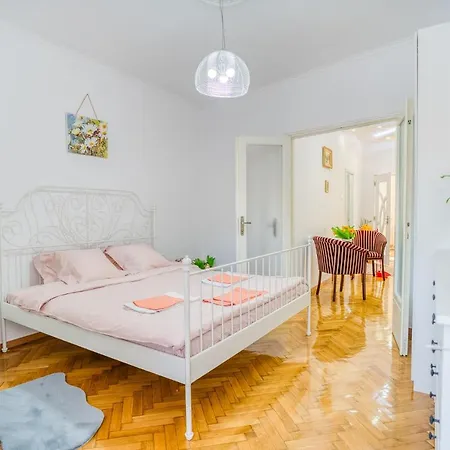 Suvenir Chic - Fusion Of Modern Elegance & Harmony Apartment Bucharest