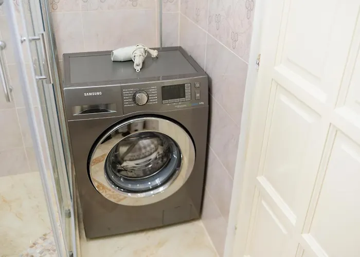 Suvenir Chic - Fusion Of Modern Elegance & Harmony דירה בוקרשט