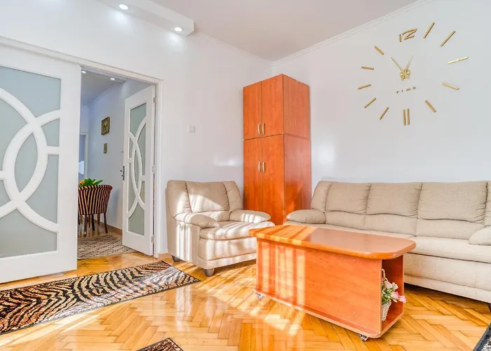 Διαμέρισμα Suvenir Chic - Fusion Of Modern Elegance & Harmony *