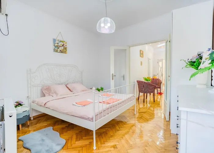 Suvenir Chic - Fusion Of Modern Elegance & Harmony Daire Bükreş