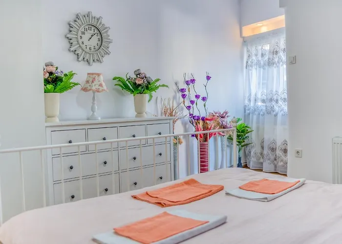 Apartment Suvenir Chic - Fusion Of Modern Elegance & Harmony Bucharest